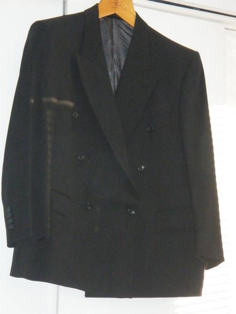 Pánske sako aj s vestou, 48