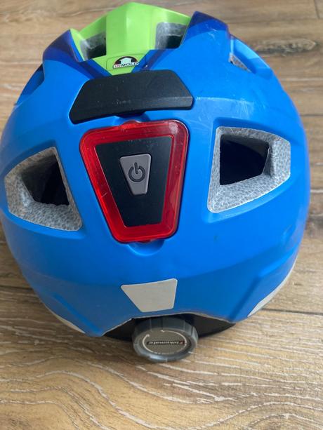 Helma prilba na bicykel, s