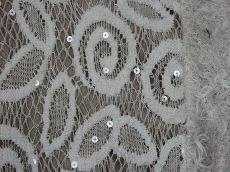 Kvalitný chlpatý pulover, l