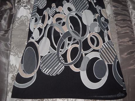 Šaty na prechodné obdobie., s