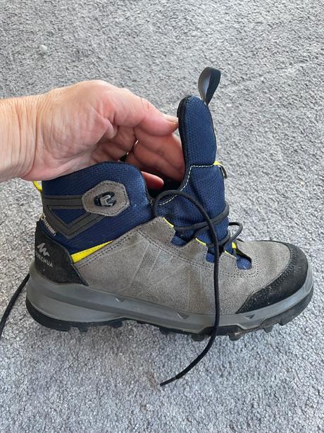 Turistické topanky, quechua,36