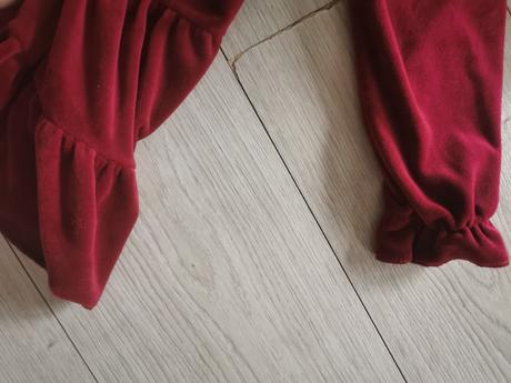 Bordové zamatove šaty, 110