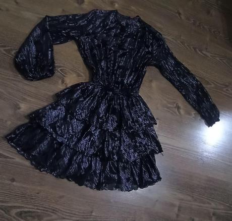 Spoločenské šaty, lesklé čierno strieborné ,veľk.m, zara,m