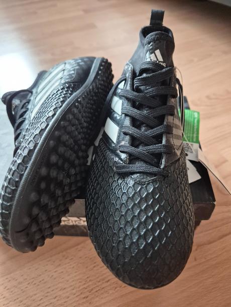 Turfy adidas, adidas,35