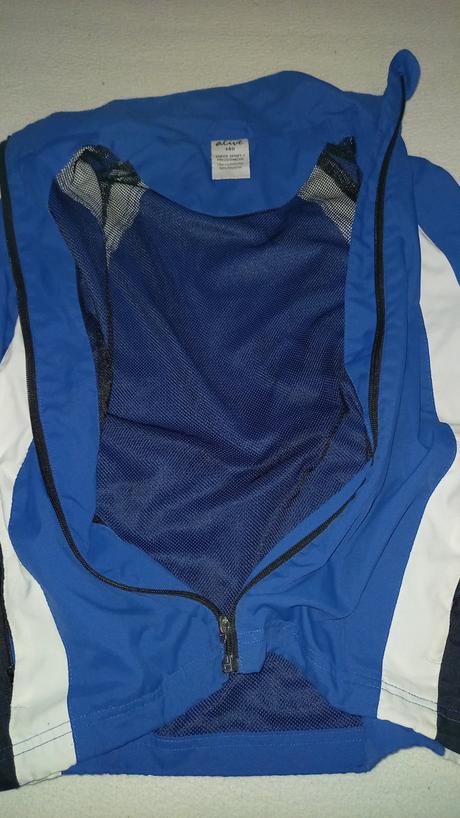 Sustiakova vetrovka, 140