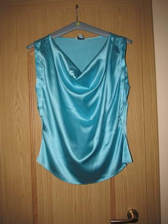 Modrá blúzka v. 42, 42