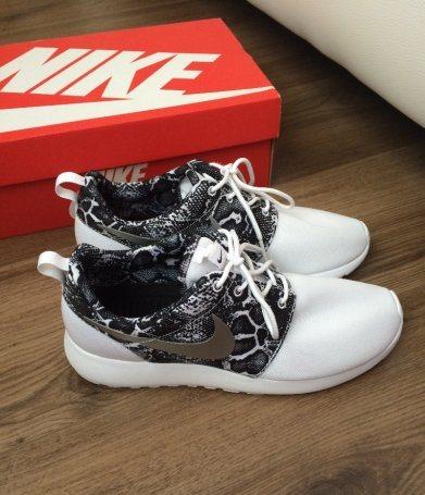 Tenisky nike roshe one print python, nike,39
