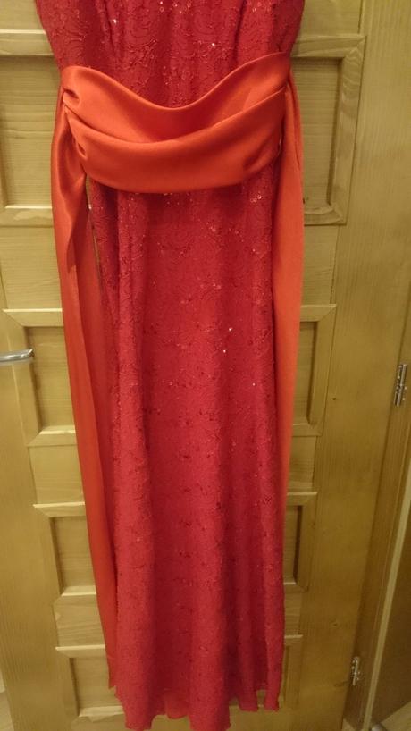 Spoločenske saty, 36