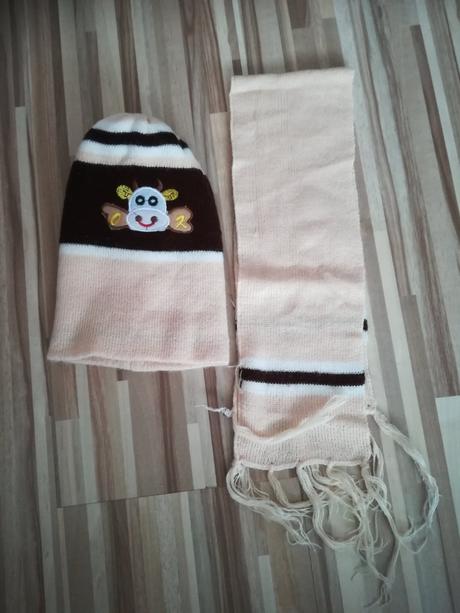 Béžová súprava - čiapka a šál, 