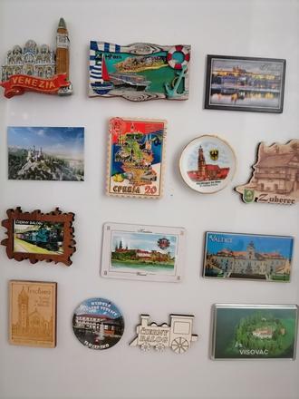 Magnetky - 14 ks - spolu 8.50e, 