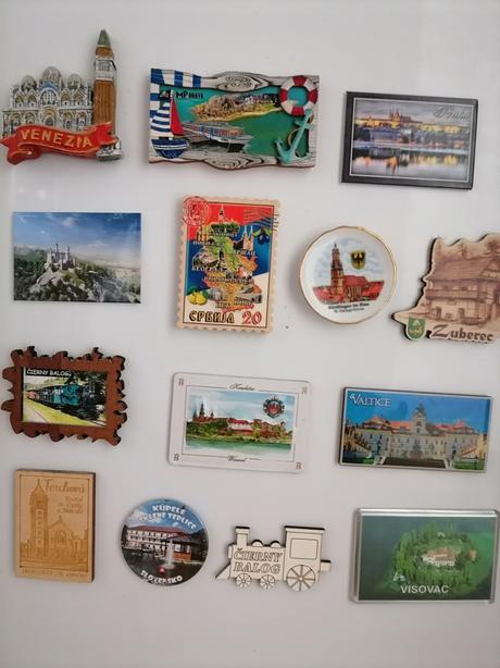 Magnetky - 14 ks - spolu 8.50e, 