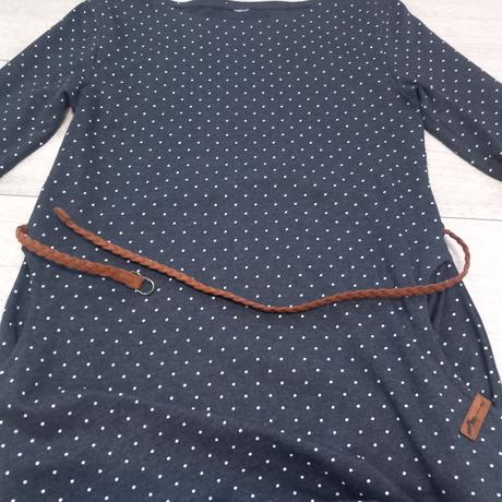 Elegantné  šaty  s dlhým rukávom, 158