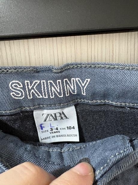 Chlapčenské rifle, zara,104