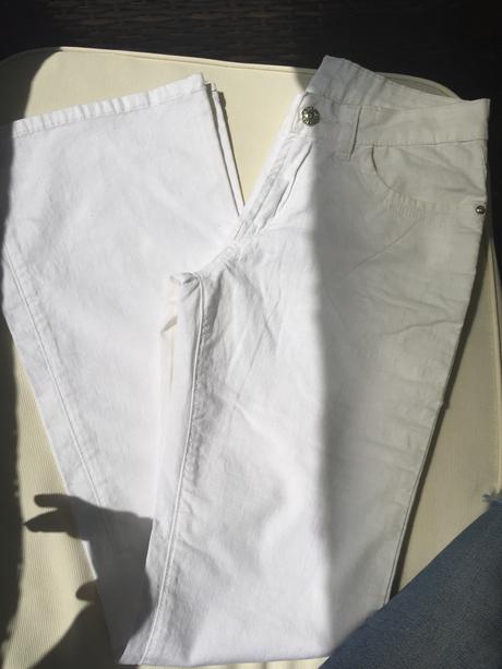 Letné biele zvonove "flared jeans" nohavice, 28