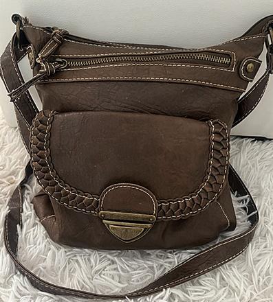 Crossbody atmosphere, atmosphere