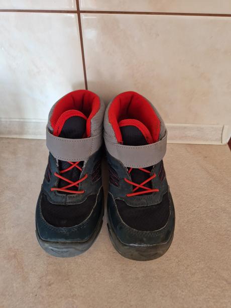 Turistické topánky, 33