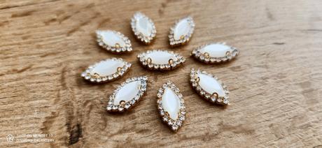 Našívacia aplikácia - 13x24 mm - zlato biela, 