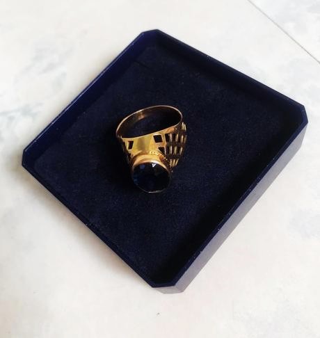 Starožitný prsteň so zafírom, 