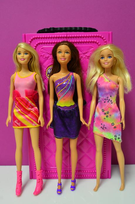 Barbie bábiky a šatník,