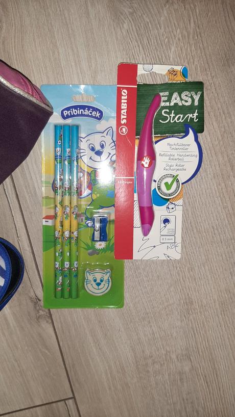 Potreby pre školáčku aktovka, 12 kusov,