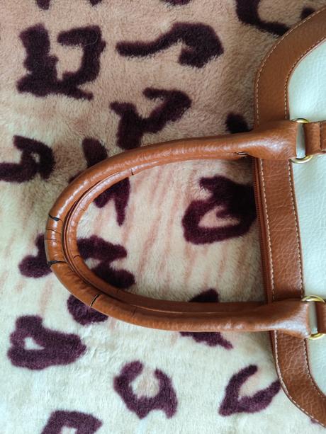 Bielohnedá kožená kabelka michael kors, michael kors