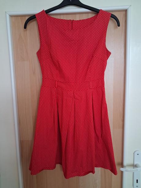 2x letné šatočky biele a červené v.xs-s, xs