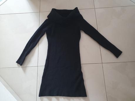 Svetríkové šaty s veľkým rolákom, xs