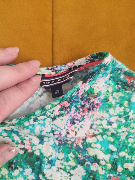 Romantické šaty, tommy hilfiger,128