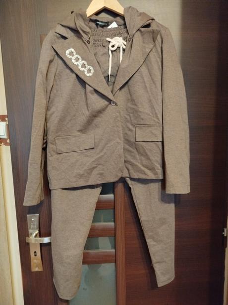 Športový kostým, 38 / 40 / 42 / l / xl