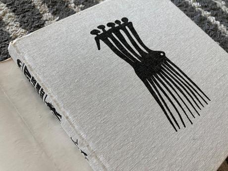 Lev nie je kráľom zvierat-prvé vyd.1981, 