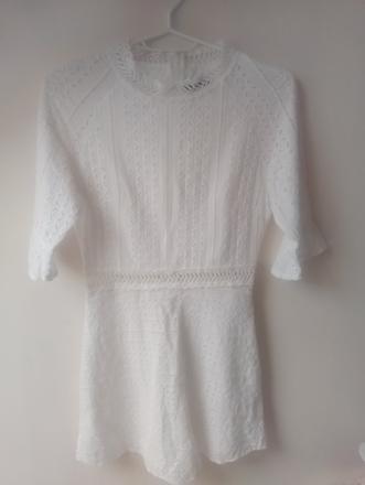 Dámske krajkové šaty, s