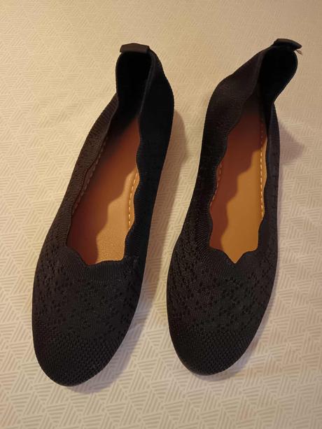 Čierne dámske pohodlné nasúvacie topánky č.43, 43