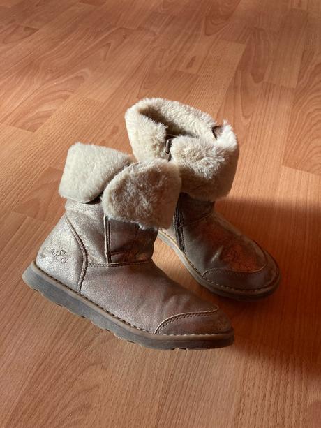 Dievčenské topánky, 31