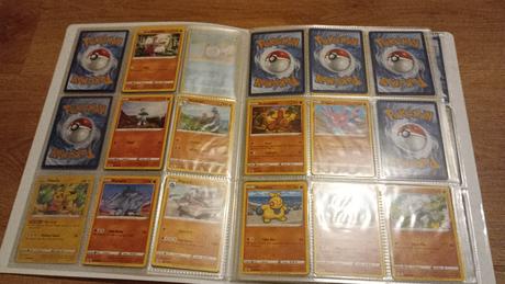 Predám albumu z pokemon kartami, 