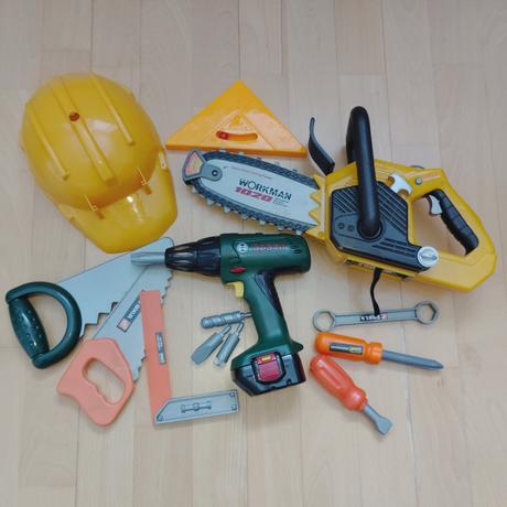 Náradie (píla,vŕtačka,...), 