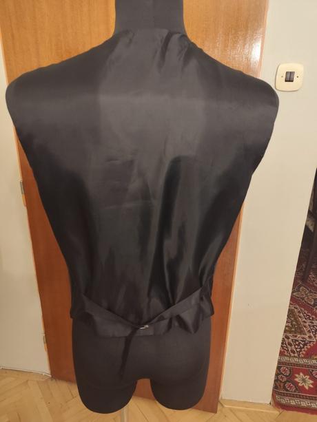 Vestička k obleku, 50