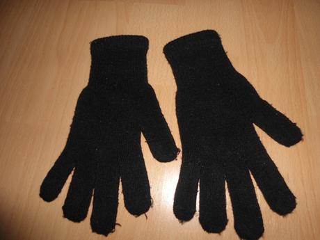 Cierne rukavice, 134