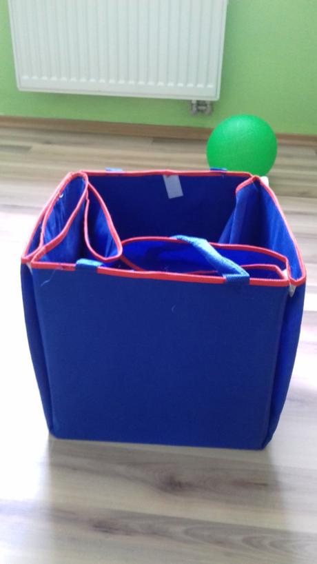 Box na hracky,