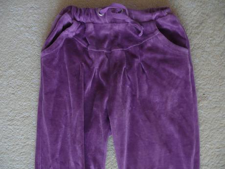 Fialové zamatové dievčenské tepláky, 128