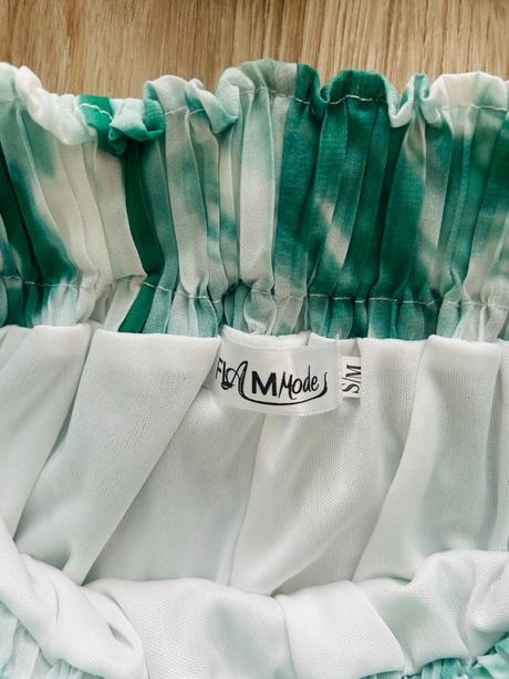 Nádherný komplet nohavíc a topu značky greystore, 