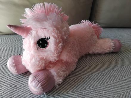 Plyšovy jednorožec,