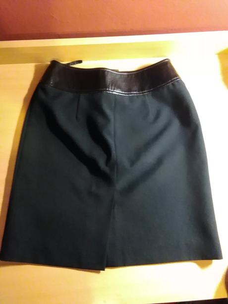 Elegantná dámska sukňa, s