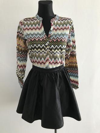 Farebná blúzka na leto, s