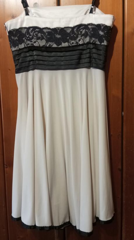 Šaty na príležitosť, s