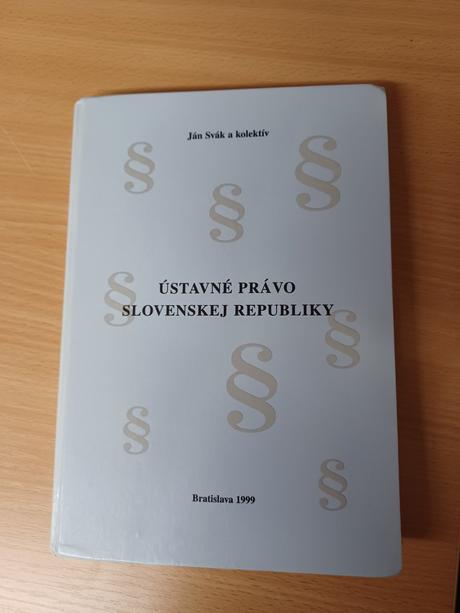 Kniha ústavné právo, 