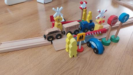 Maxi drevená vláčiková dráha s príslušenstvom,