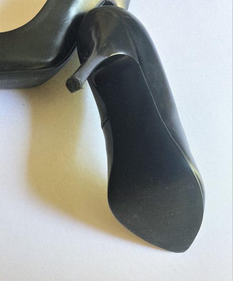 Prava koza,cierne lodicky vel.35 pc 79 eur, 35