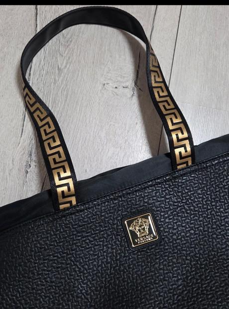 Taska, versace