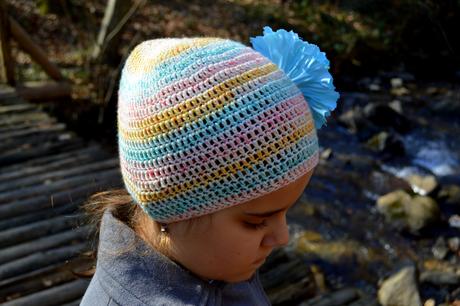 Háčkovaná čiapočka s kvetom, 50 - 158