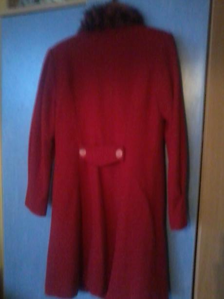 Červený kabát, 38